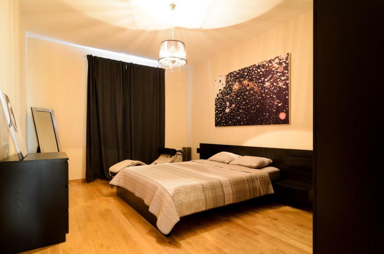 Rise & Shine Sofia Luxury Apartment By Flat Mаnager Bagian luar foto